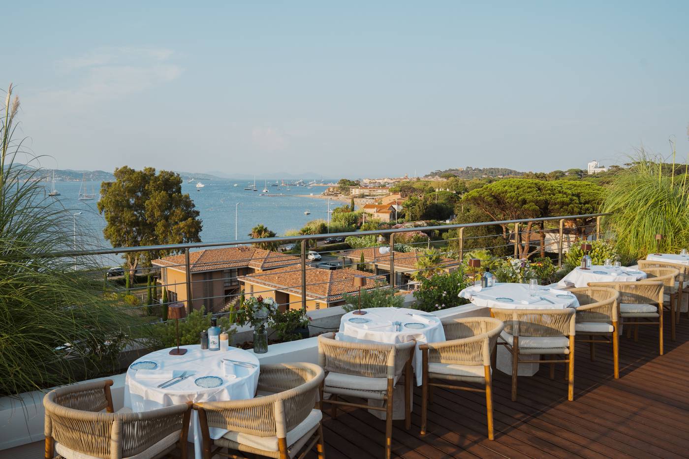Kube-Hotel-St-Tropez-Terrace-17