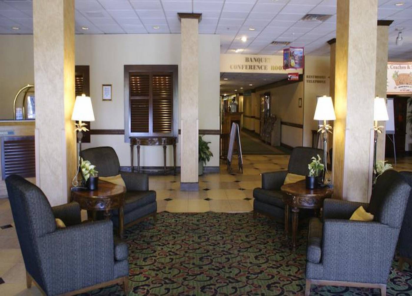 Clarion-Hotel-Anaheim-Resort-Lobby-26