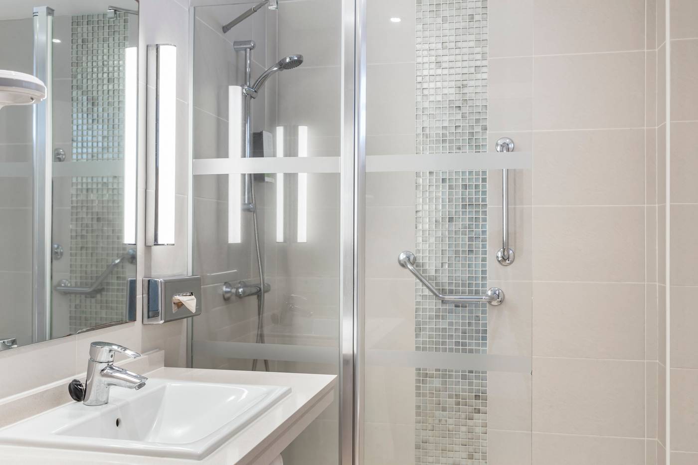 Santa-Barbara-Golf---Ocean-Club-Room-40