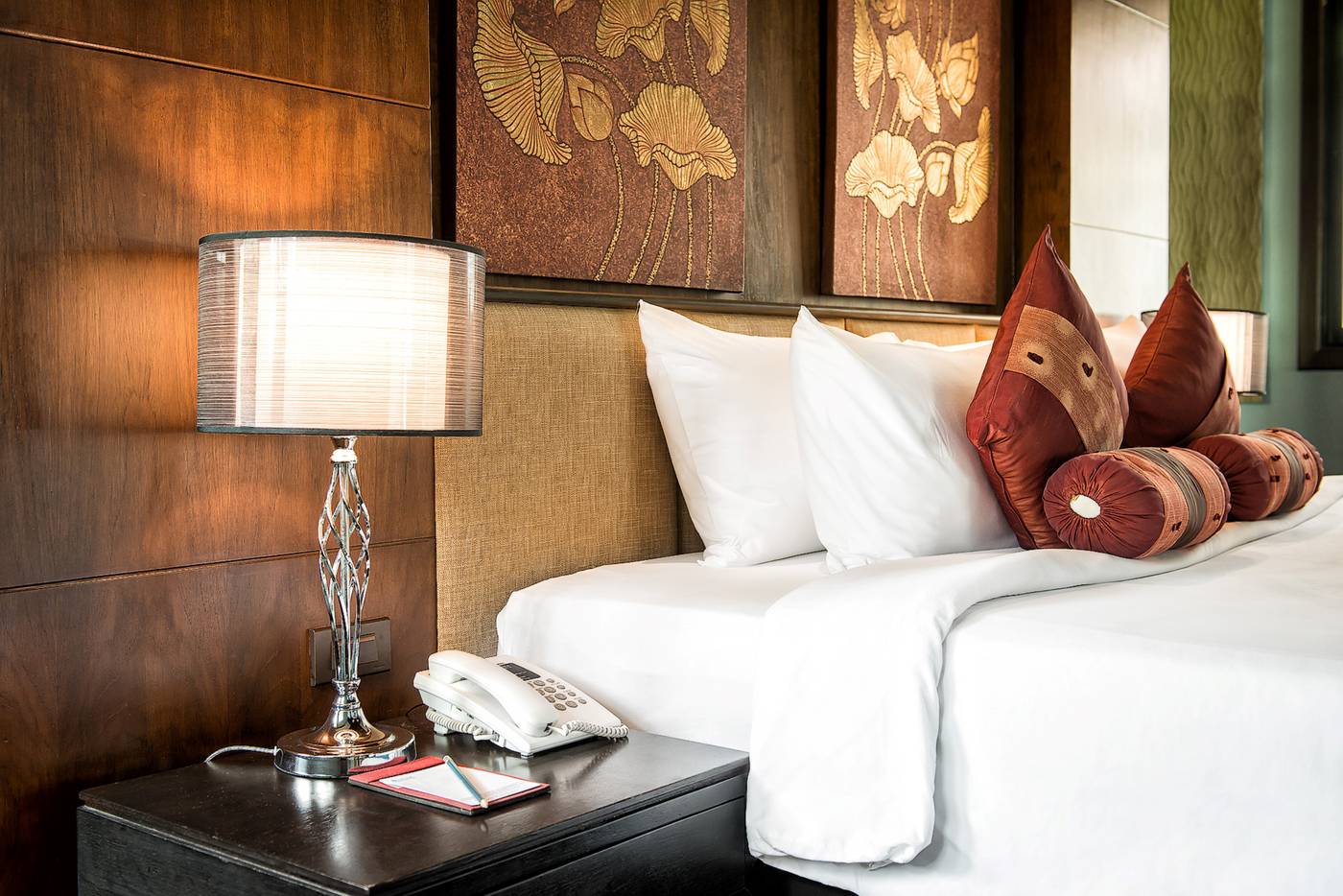 Alpina-Phuket-Nalina-Resort---Spa-Room-20