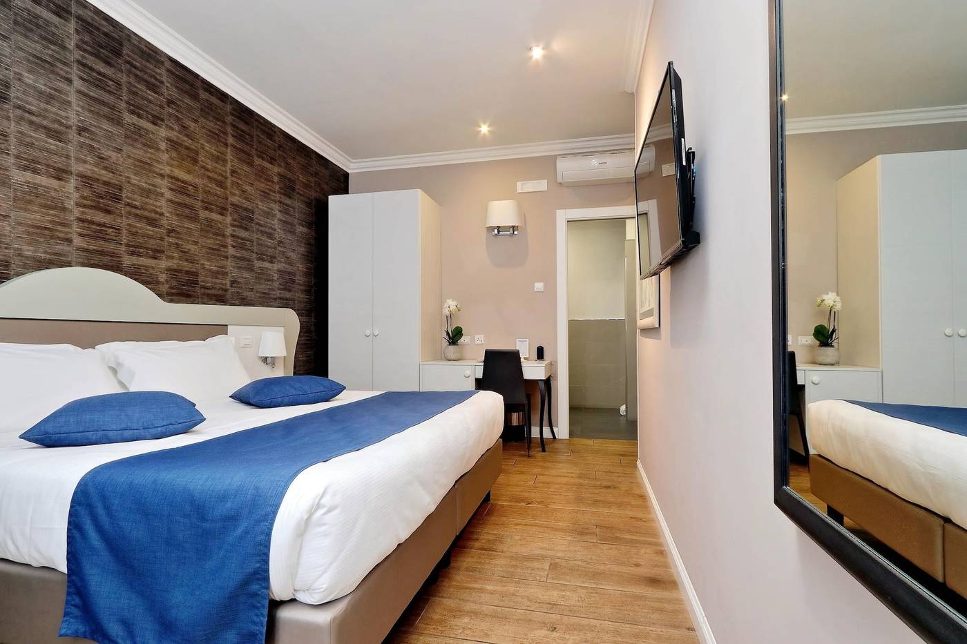 Vico-Rooms-And-Terrace-Room-20