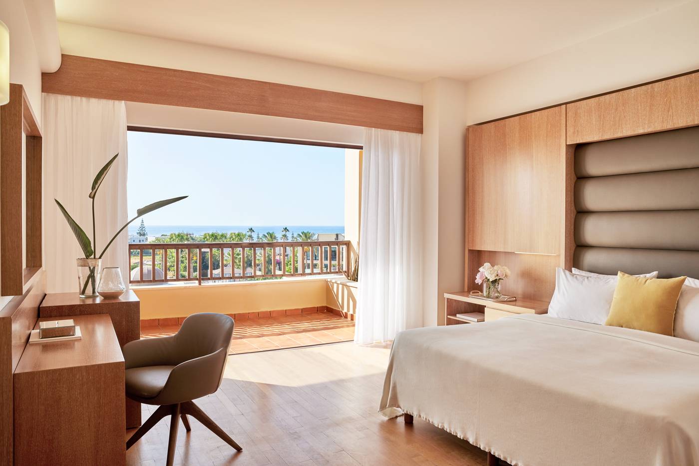 Minoa-Palace-Resort---Spa-Room-32