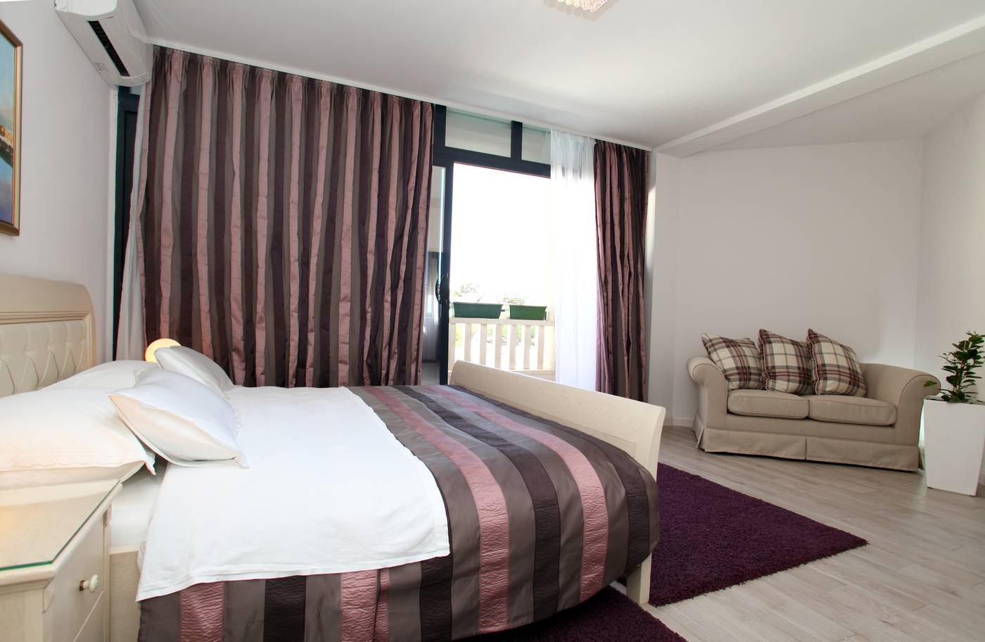 Aparthotel-Bellevue-Room-17