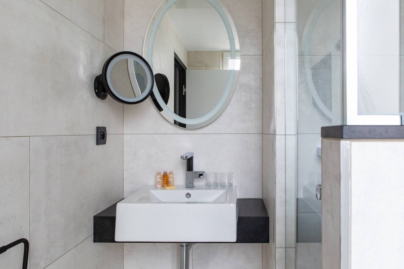 Hotel-Maison-Mere-Room-56