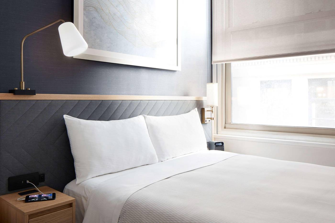 Radisson-Hotel-New-York-Wall-Street-Room-28