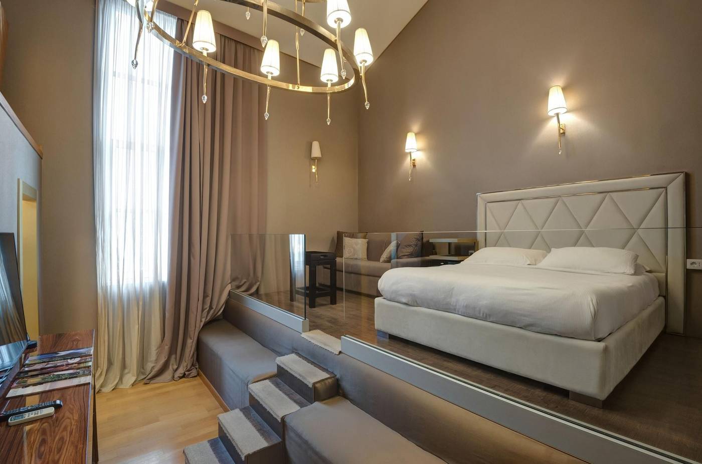 Penthouse-Suite-Rome-Room-12