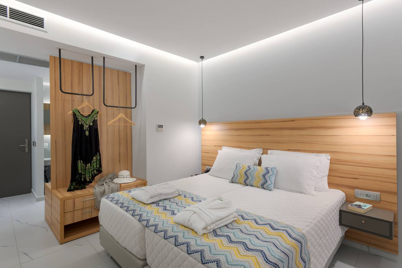 Avra-Beach-Resort-Hotel---Bungalows-Room-26