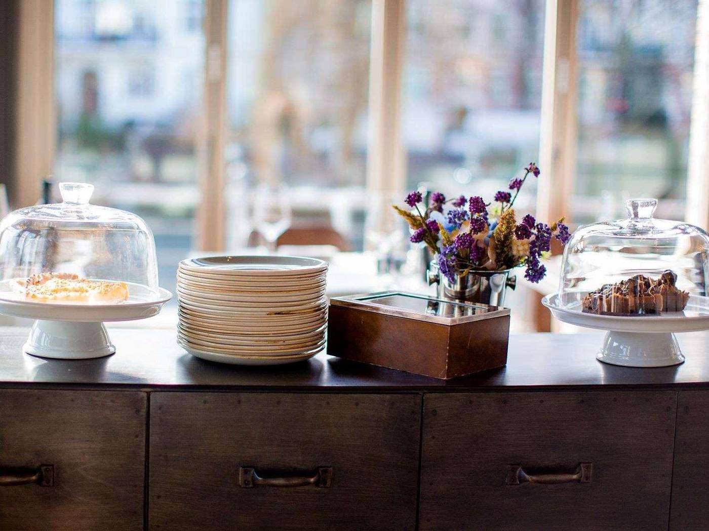 Abion-Villa-Suites-Restaurant-24