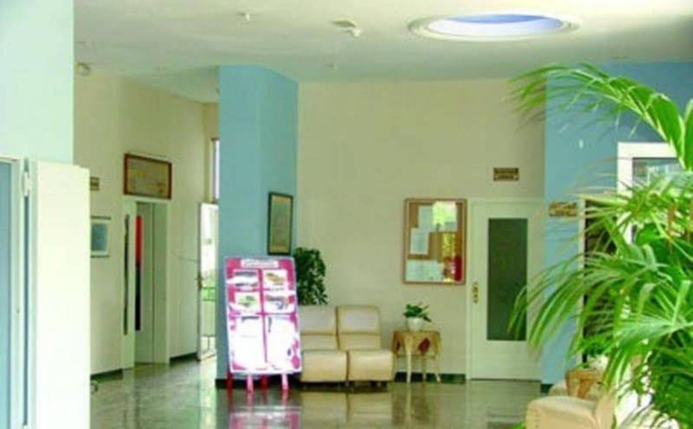 Comodoro-Lobby-22