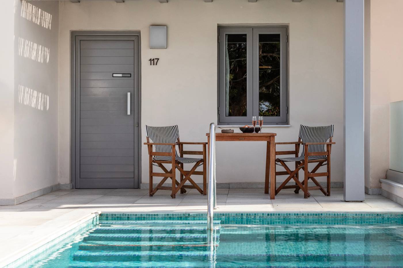 Louis-St-Elias-Resort---Waterpark-Room-58