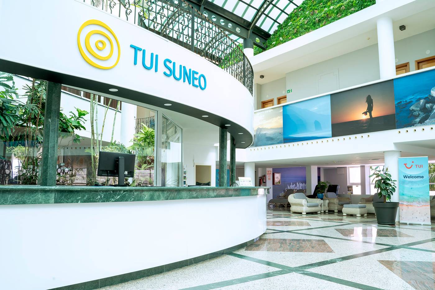 Hotel-LIVVO-Drago-Park-Lobby-56