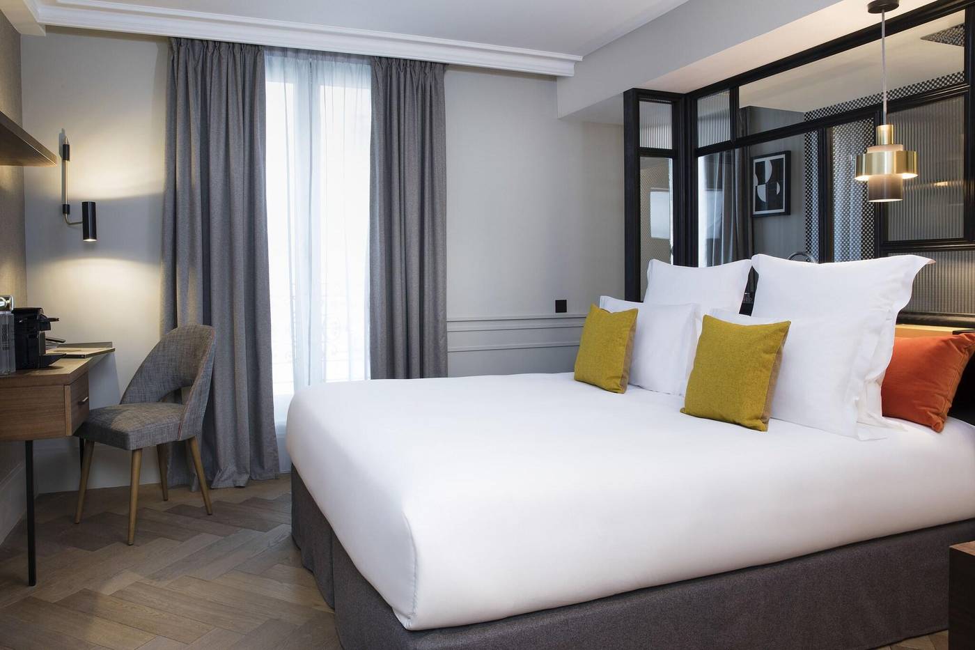 Maison-Elle-Paris-Room-4