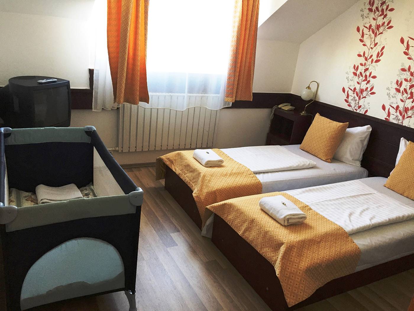 Gloria-Budapest-City-Center-Room-39