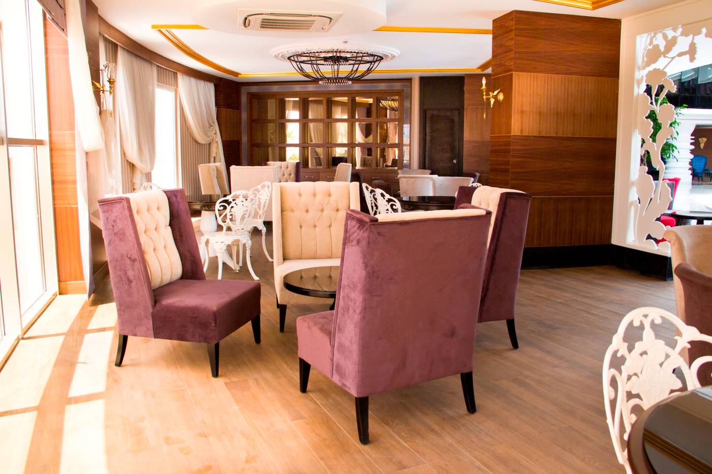 Side-Alegria-Hotel---Spa-Lobby-48