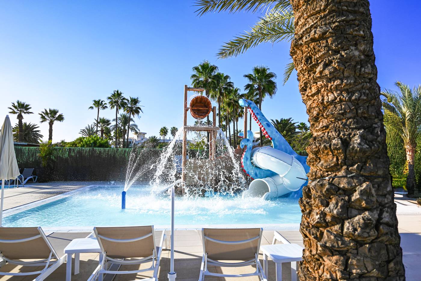 HL-Miraflor-Suites-Pool-6