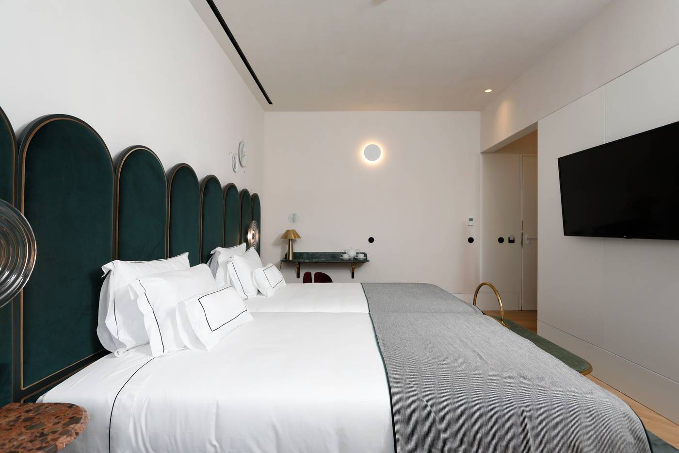 Montebelo-Vista-Alegre-Lisboa-Chiado-Hotel-Room-12