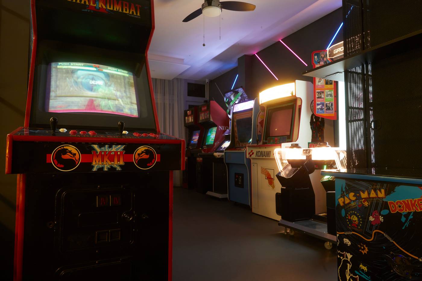 The-Arcade-Hotel-Sports-and-Entertainment-50