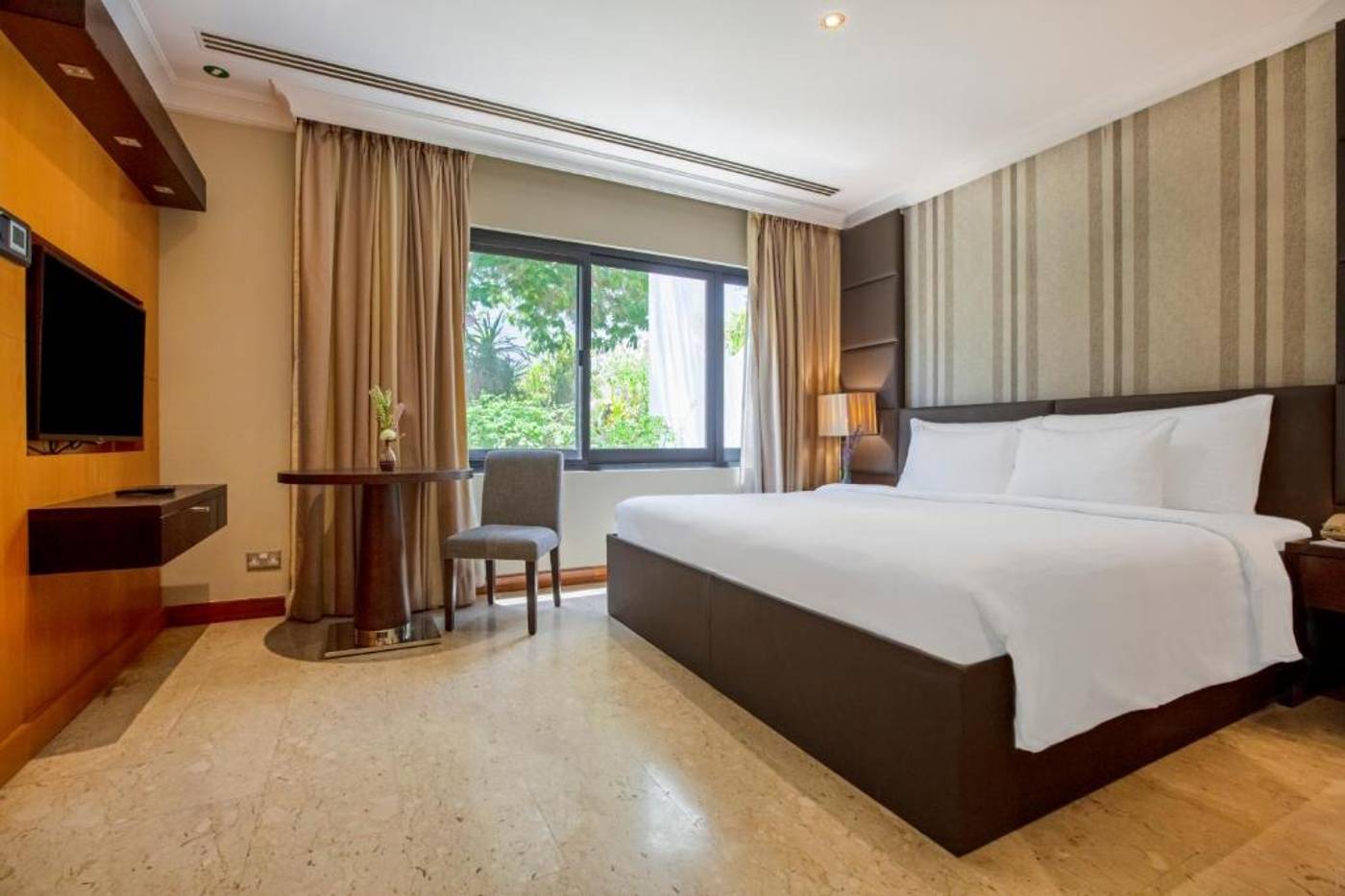 Dubai-Marine-Beach-Resort-and-Spa-Room-30
