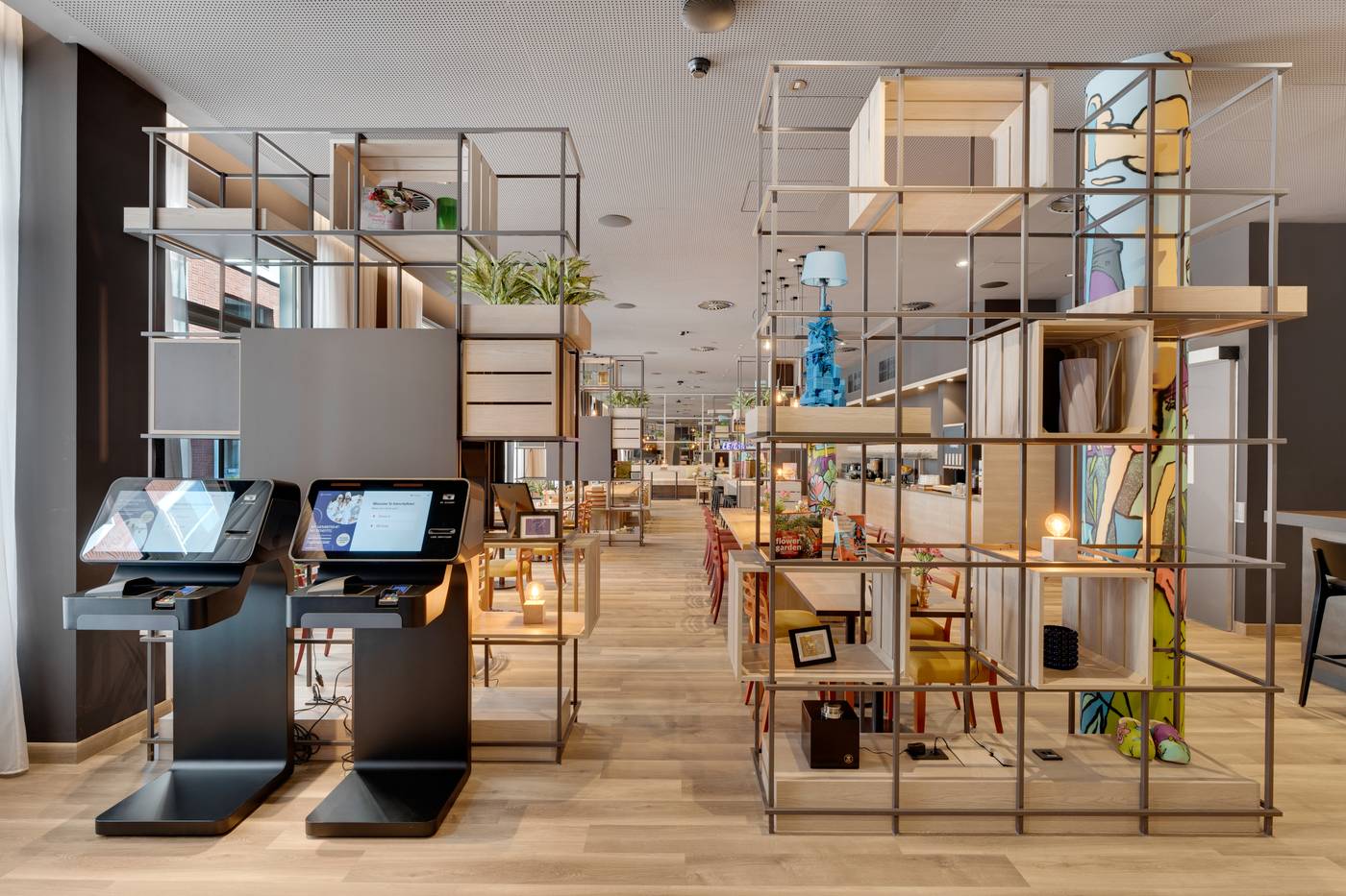 Intercityhotel Leiden-Netherlands-Leiden-Lobby-4