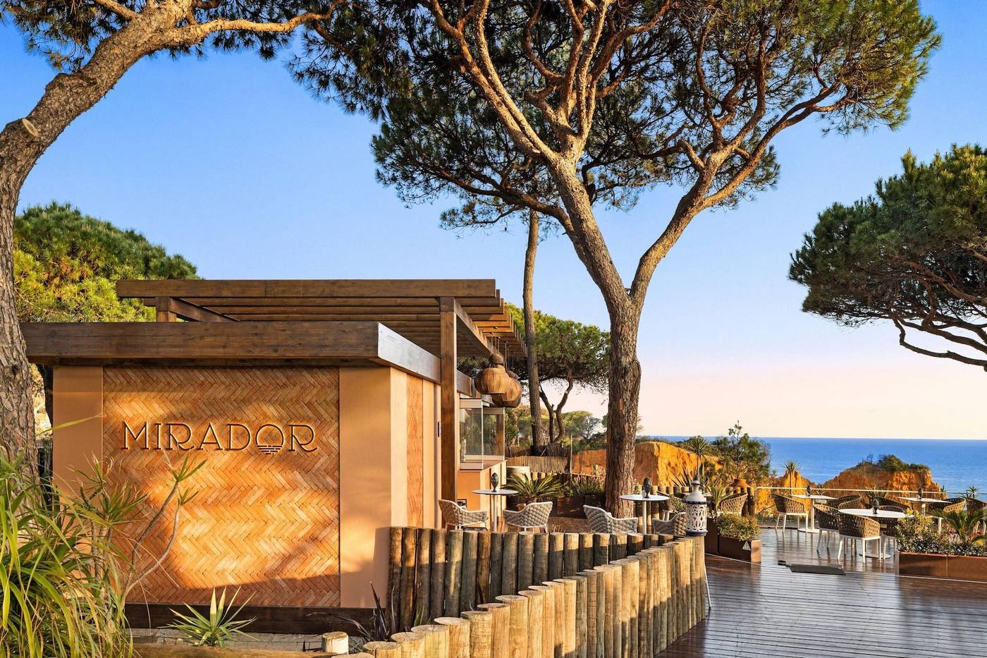 Pine-Cliffs-Hotel--a-Luxury-Collection-Resort-Restaurant-16