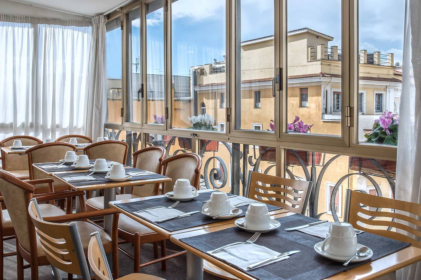 Hotel-Tritone-Terrace-2