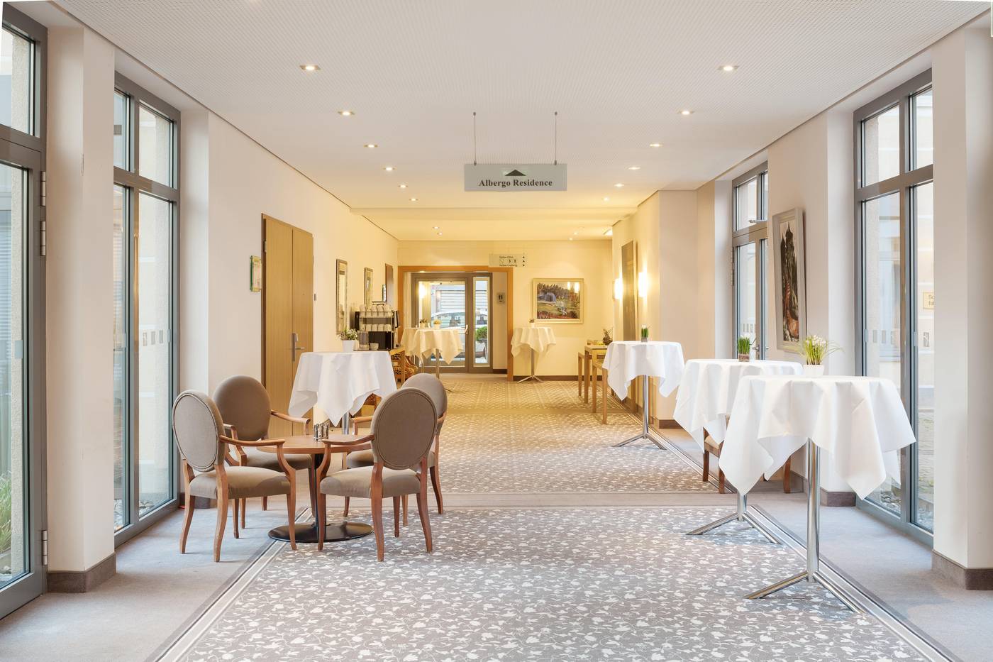 Holiday Inn Nürnberg City Centre-Germany-Nuernberg-Lobby-9