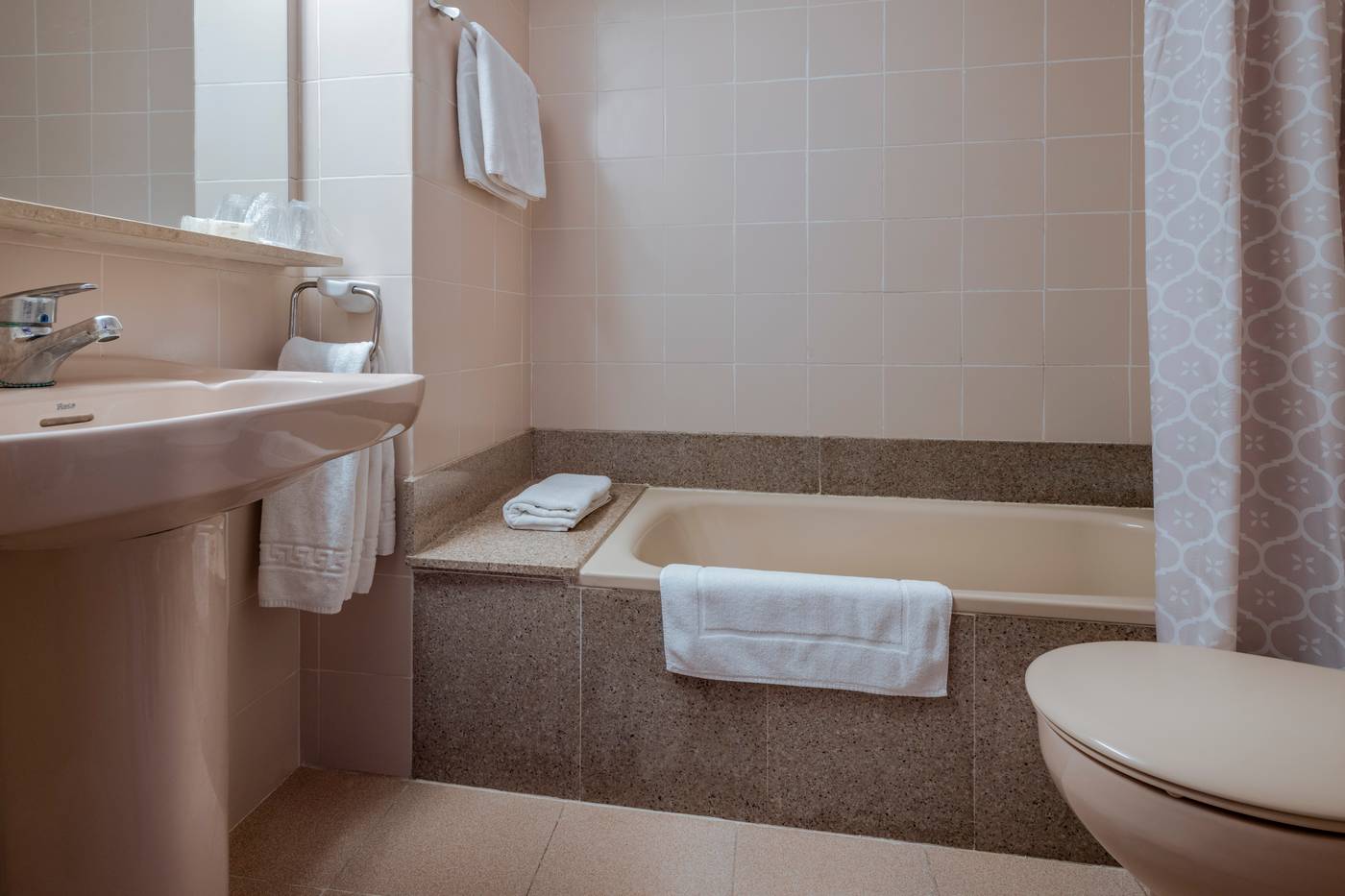 Merce-Hotel-Room-27