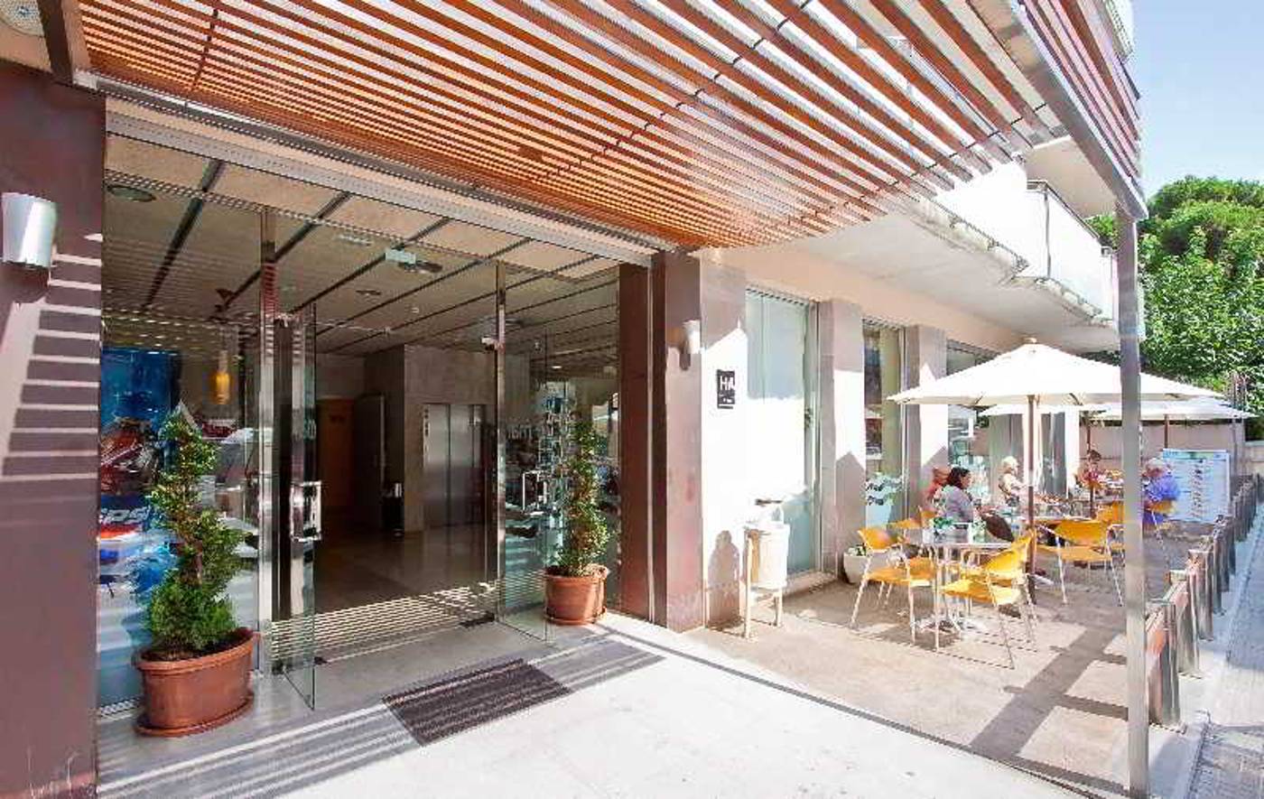 Nostre-Mar-Lobby-2