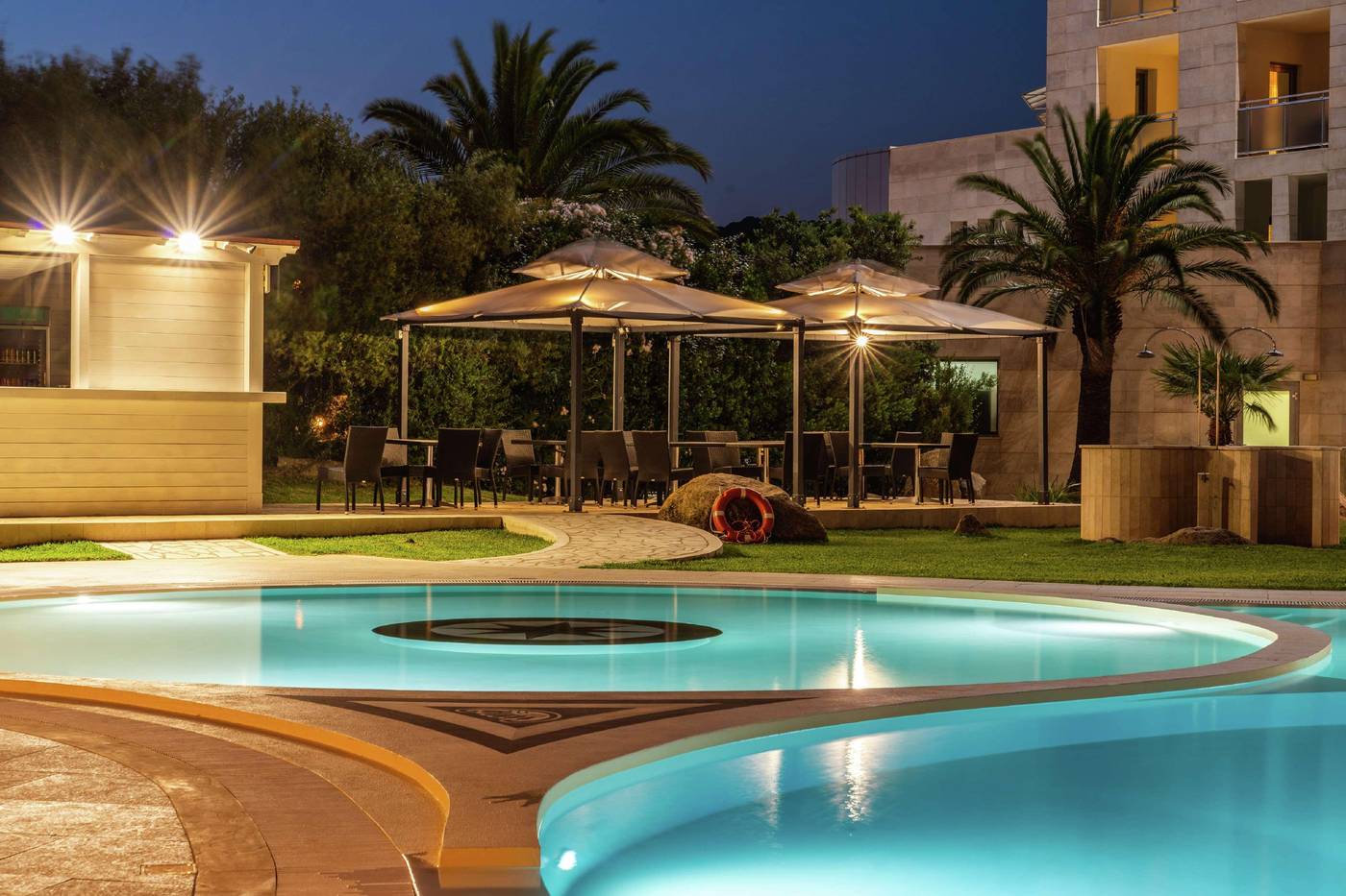 Double-Tree-by-Hilton-Hotel-Olbia-Pool-8