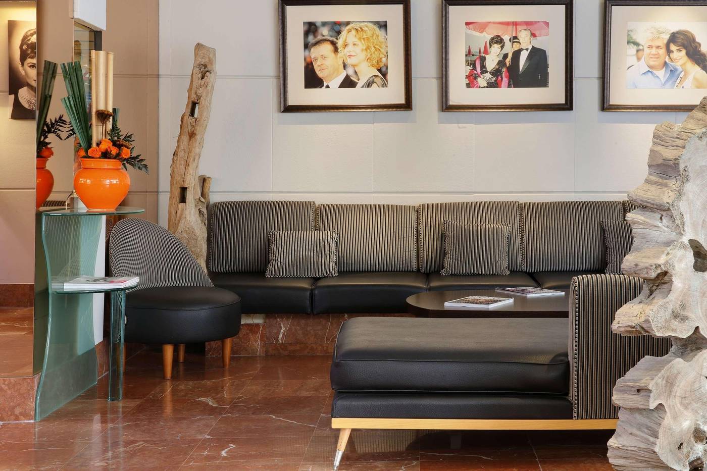 Best-Western-Premier-Patio-des-Artistes-Lobby-46