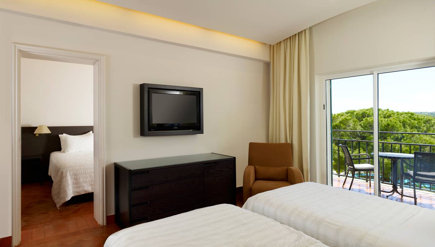 Le-Meridien-Penina-Golf---Resort-Room-29