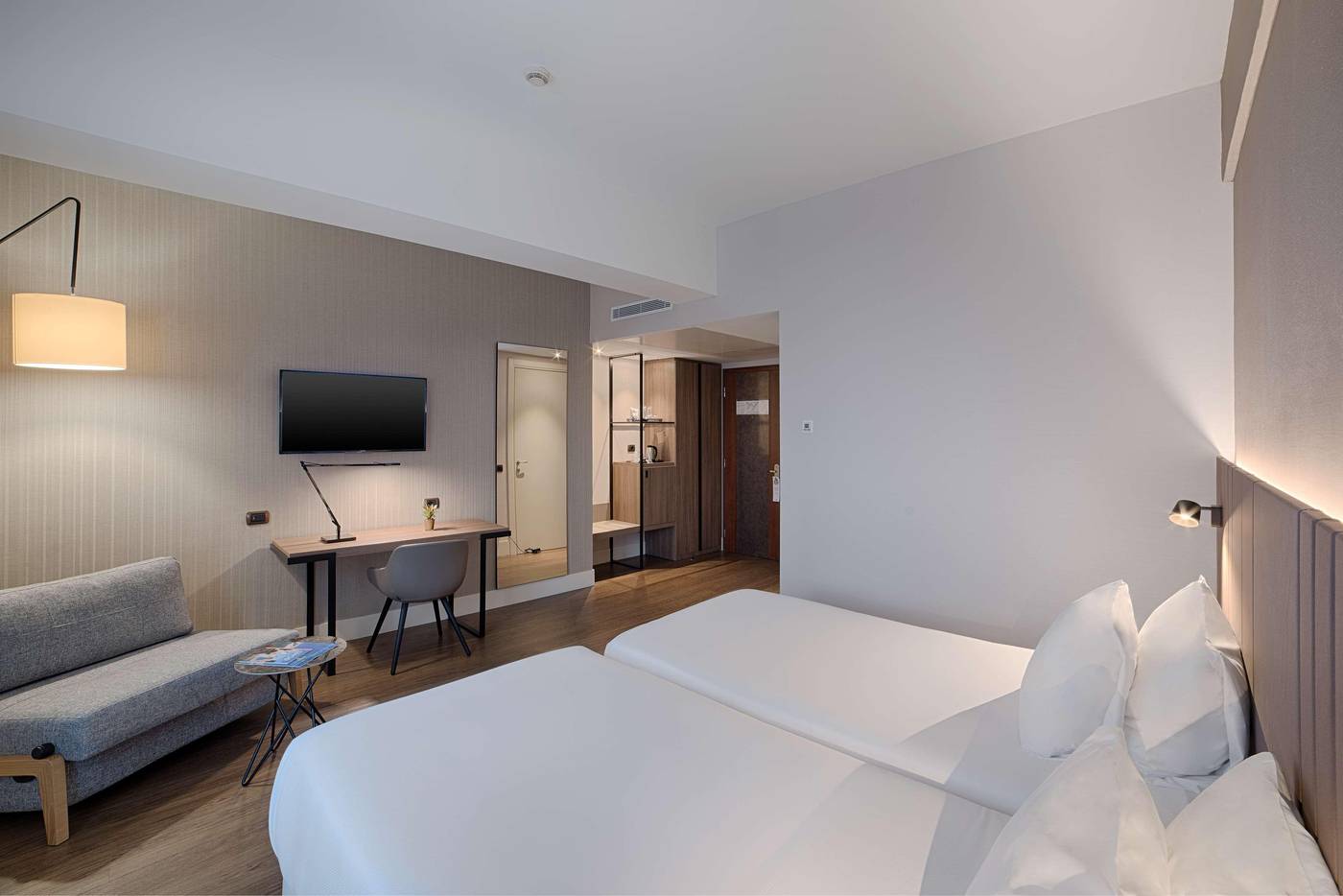 NH-Roma-Villa-Carpegna-Room-18