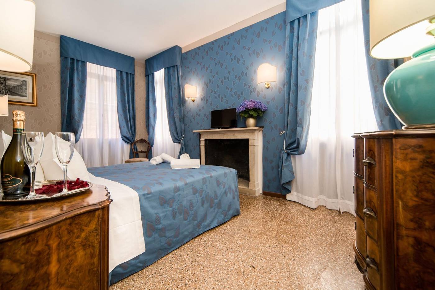 Ca--Lavezzera-Room-17