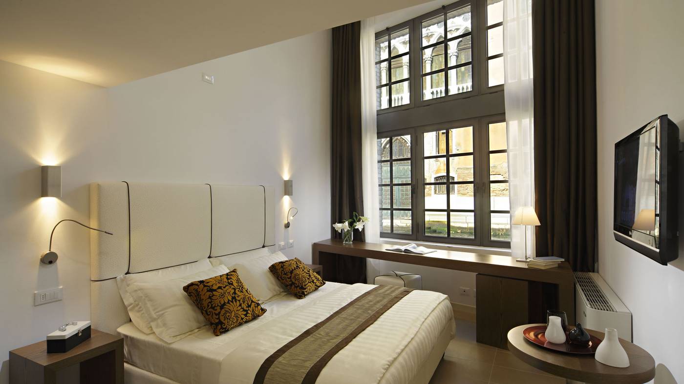 Al-Canal-Regio-Room-4