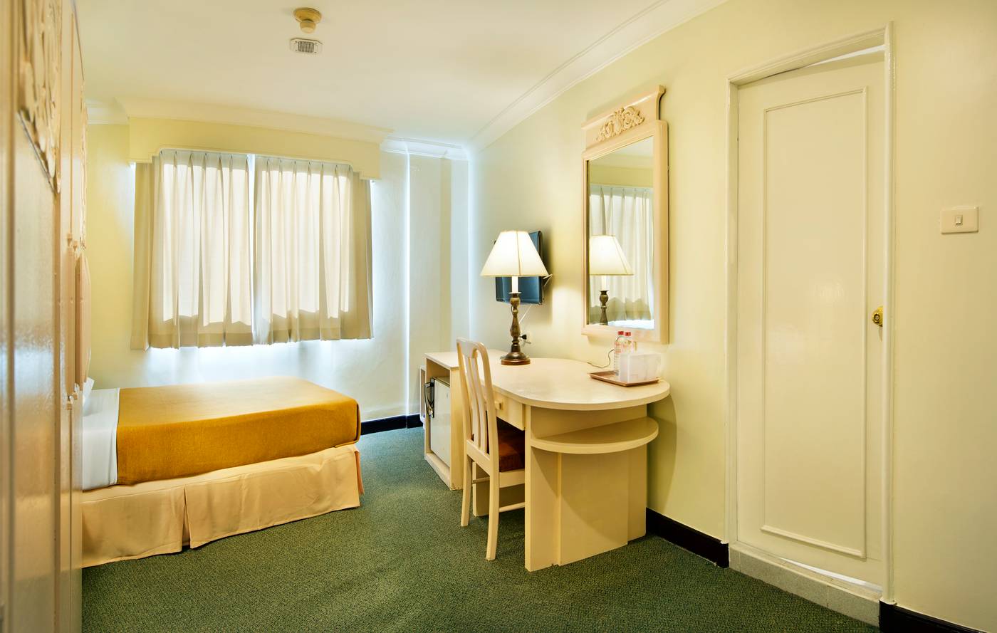 Royal-Rattanakosin-Hotel--SHA---Room-18