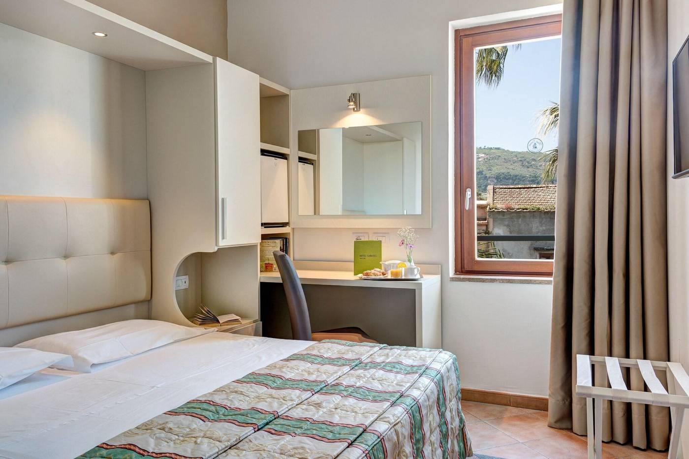 Hotel-Caravel-Room-10