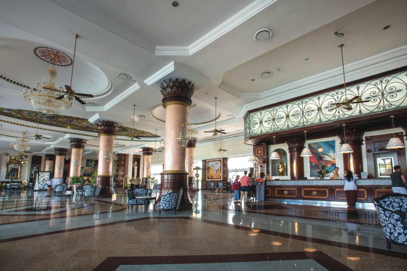 Riu-Palace-Las-Americas-All-Inclusive-Lobby-50