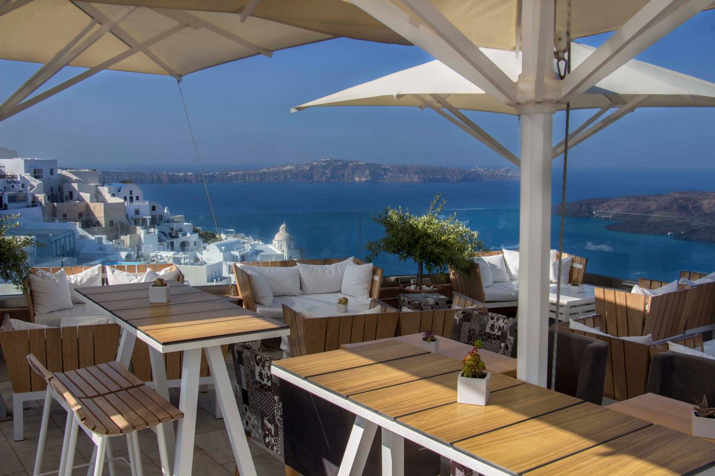 Panorama-Santorini-Boutique-Hotel-Bar-54