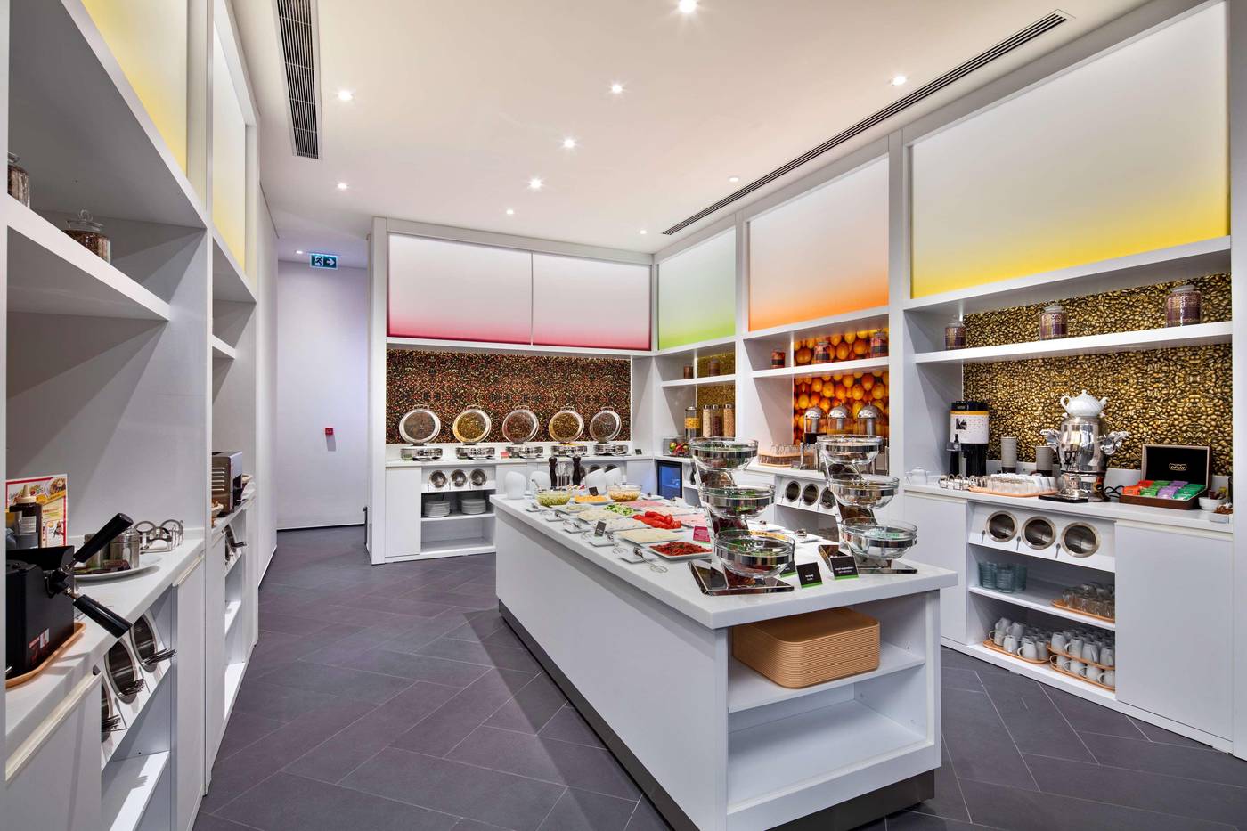 Hampton-by-Hilton-Istanbul-Zeytinburnu-Restaurant-7