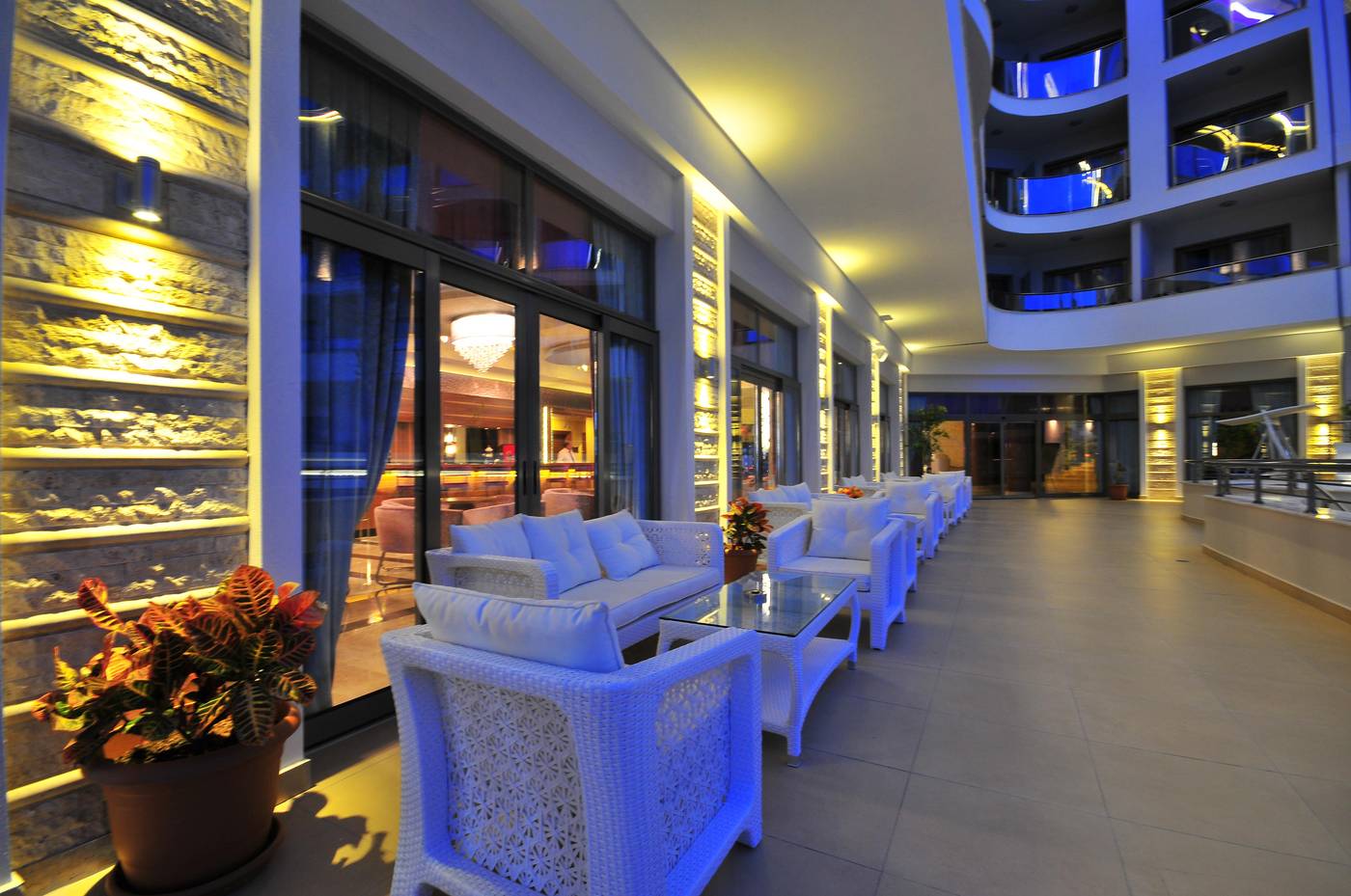 Golden-Rock-Beach-Hotel-Terrace-26