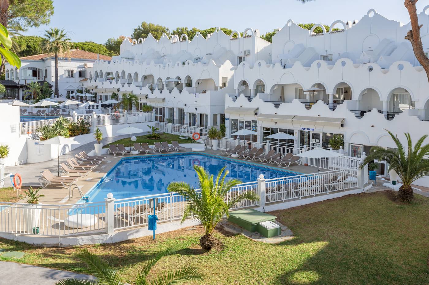 La-Reserva-de-Marbella-Pool-2