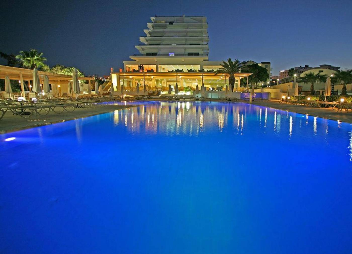 Tsokkos-Vrissiana-Beach-Hotel-General-view-1