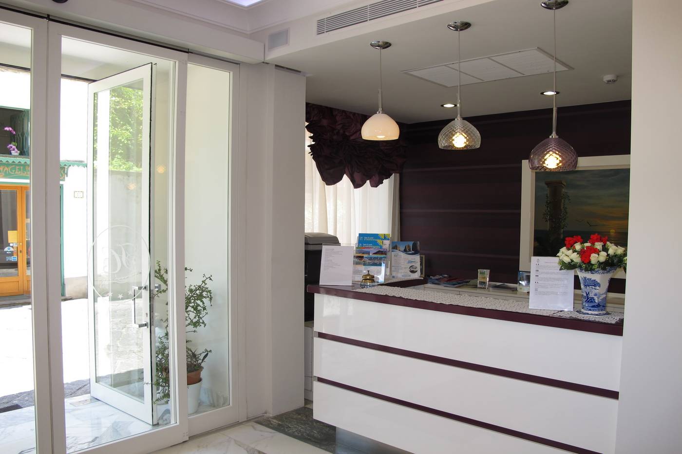 Club-Sorrento-Lobby-55