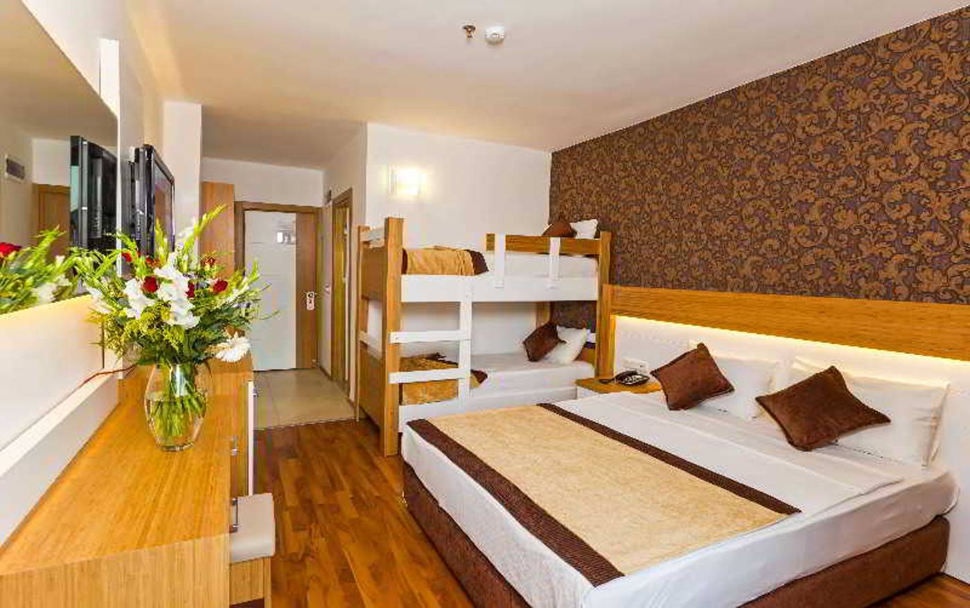 Eftalia-Downtown-Hotel-Room-17