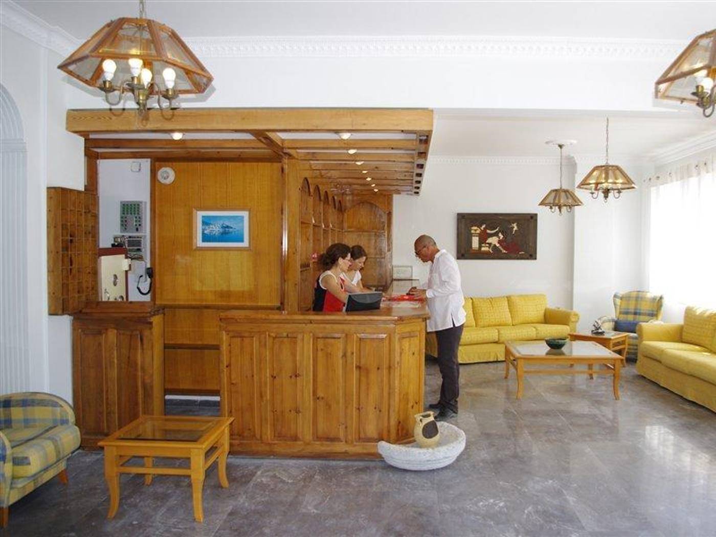 Kamari-Blu-Boutique-Hotel-Lobby-25