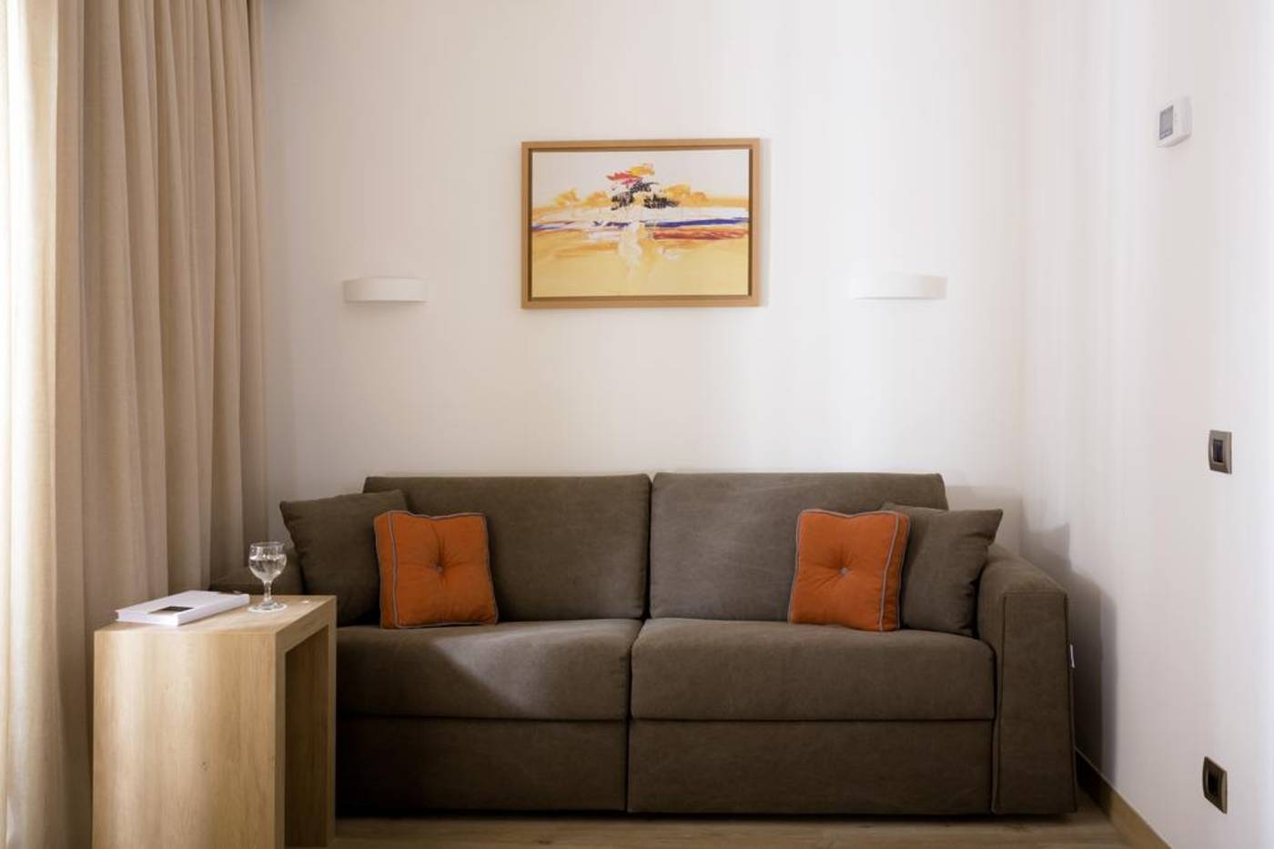 Golden-Age-of-Athens-Room-20