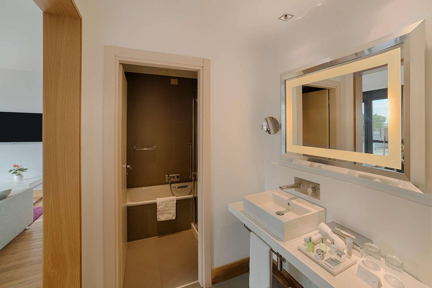 NH-Collection-Roma-Vittorio-Veneto-Room-65