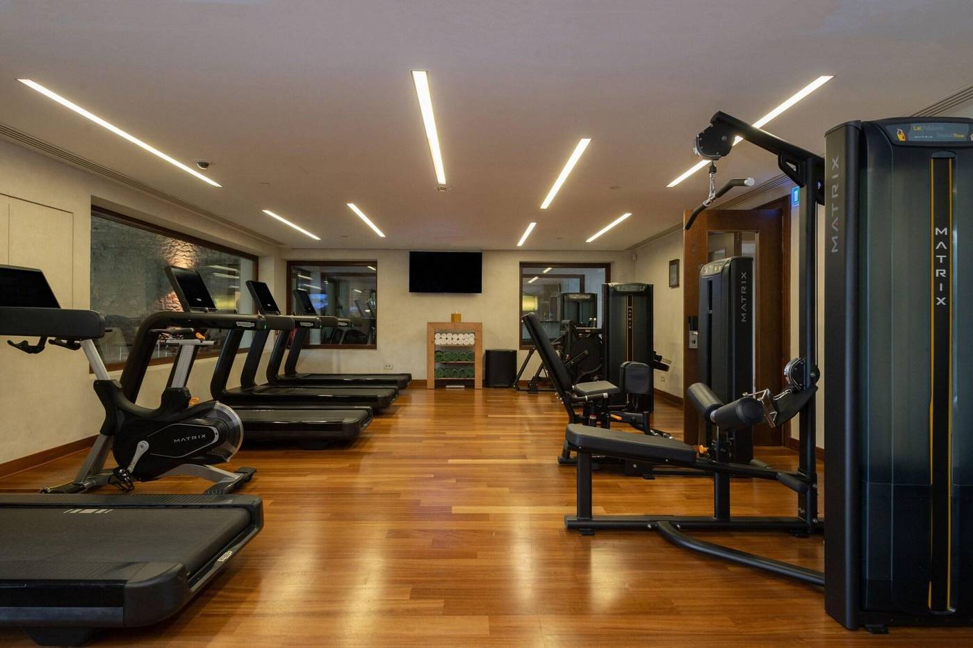 The-Romanos--A-Luxury-Collection-Resort-Sports-and-Entertainment-81