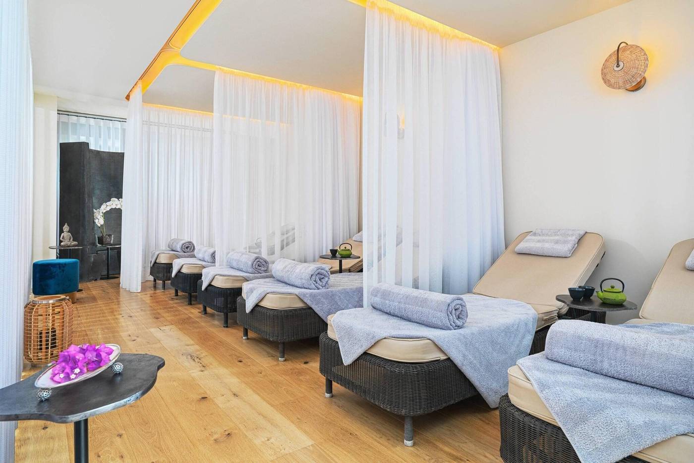 Le-Meridien-St--Julians-Hotel---Spa-Sports-and-Entertainment-71