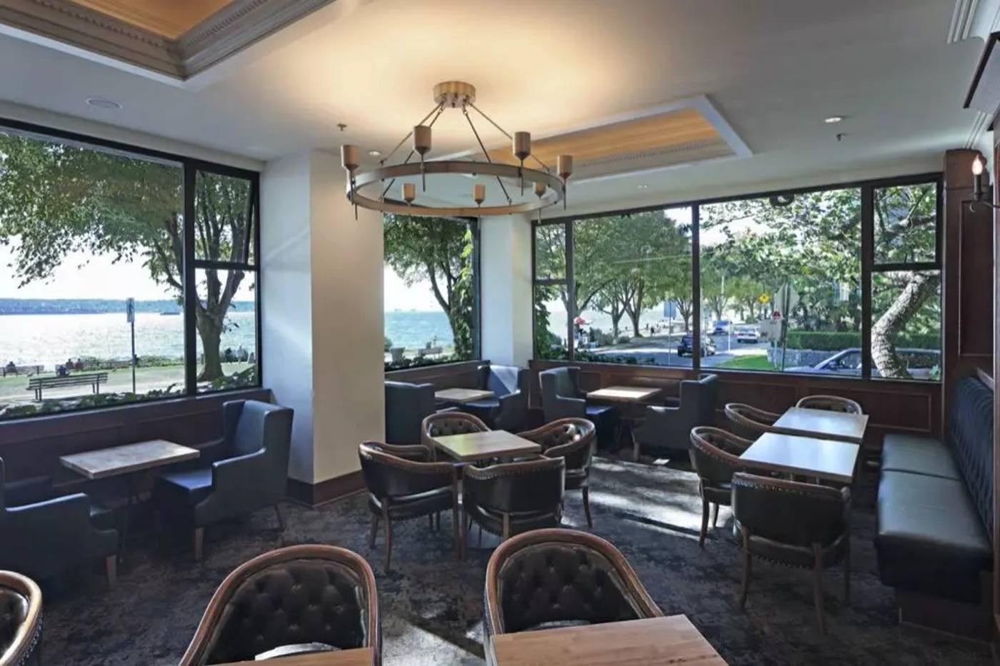 The-Sylvia-Restaurant-9